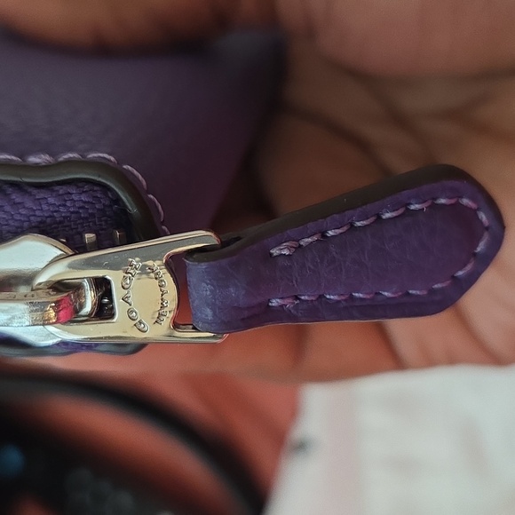 Coach NWOTs Zip Around Wallet - Picture 15 of 16